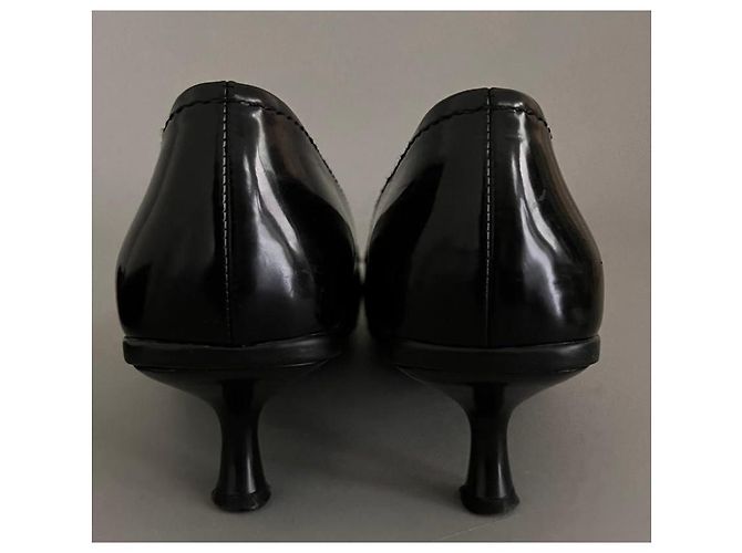 Prada Pumps aus schwarzem Leder - Ansicht 5