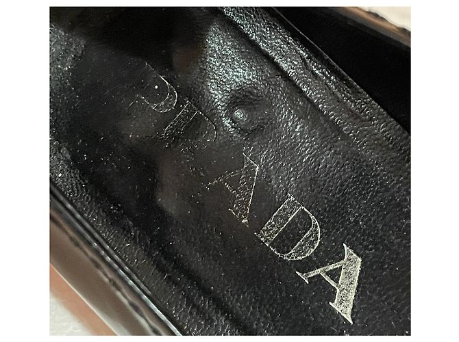 Prada Pumps aus schwarzem Leder - Ansicht 6