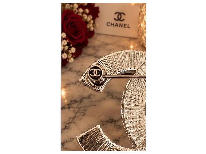 Chanel CC Logo Kristall Brosche Silber - Ansicht 3