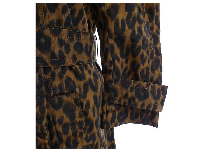 Abrigo Louis Vuitton Marrón de Tela - vista 6
