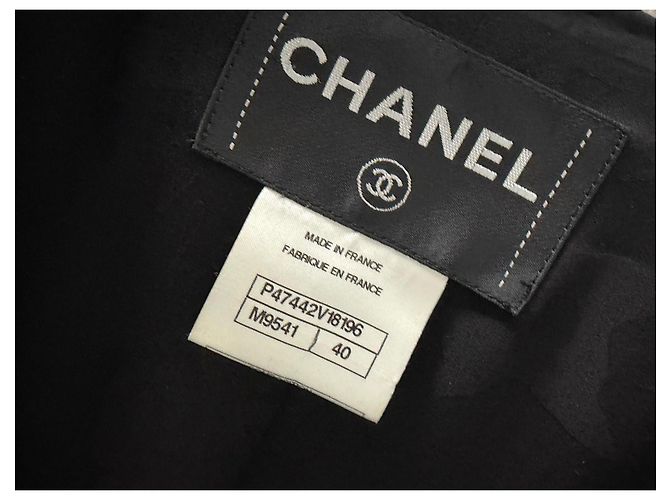 Chanel Cropped Jacke aus schwarzer Wolle - Ansicht 3