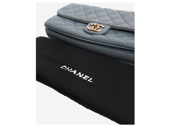 Chanel Bolsa de ombro com aba acolchoada em couro azul 2012 - vista 11