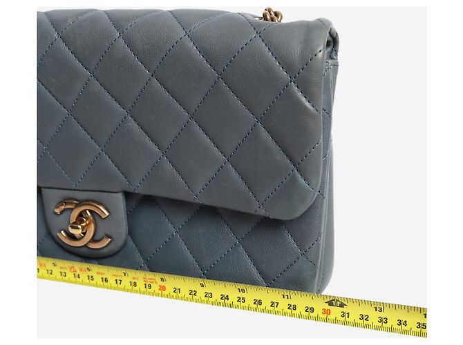 Chanel Bolsa de ombro com aba acolchoada em couro azul 2012 - vista 14