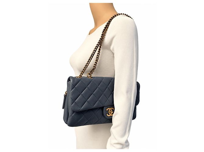 Chanel Bolsa de ombro com aba acolchoada em couro azul 2012 - vista 15