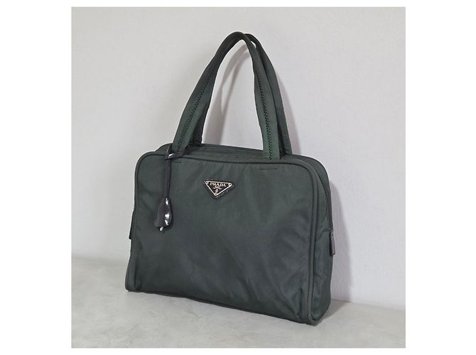 Borsa Prada in nylon tessuto verde - vista 2