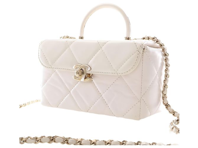 Chanel Vanity Case Small CC in Pelle di Vitello Matelassé Bianca con Top Handle - vista 14