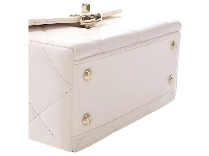 Chanel Vanity Case Small CC in Pelle di Vitello Matelassé Bianca con Top Handle - vista 7