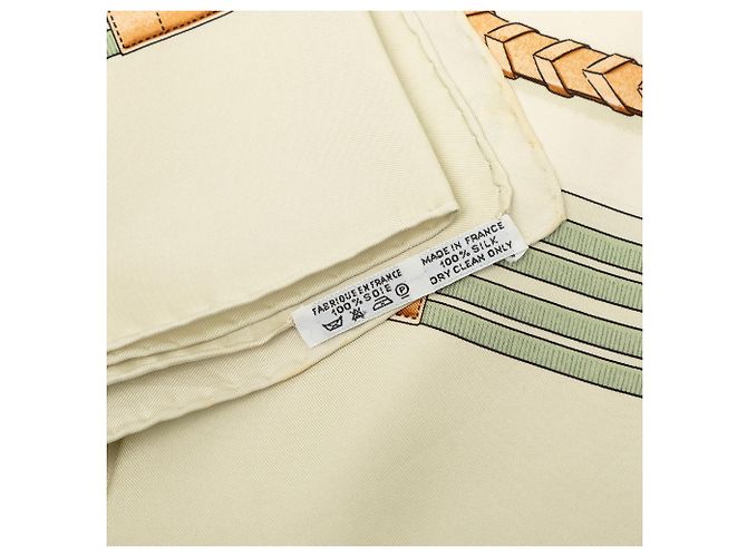 Pañuelo de seda Hermès Brown Jumping 90 - vista 4