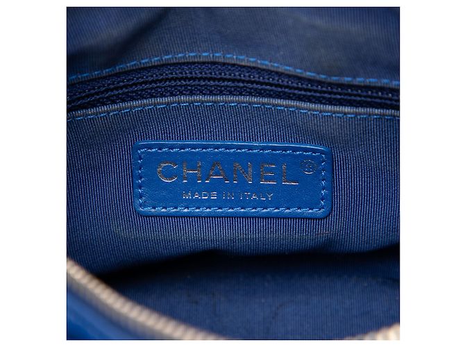 Chanel Blue Small Quilted Aged Calfskin Gabrielle Hobo - vista 5
