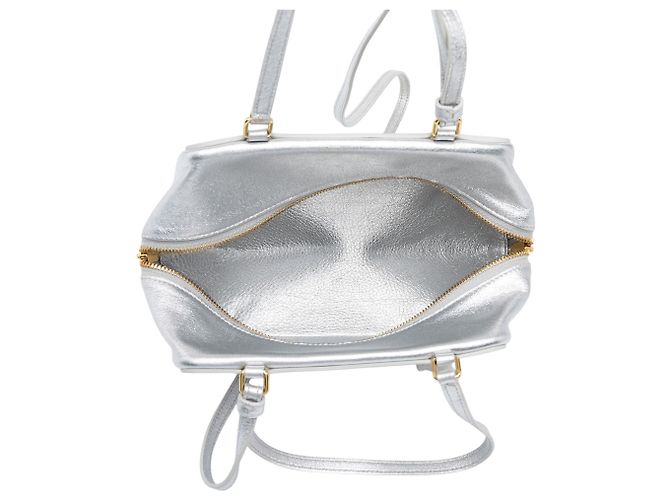 Céline Borsa Cube Pieghevole Cuir Triomphe in pelle di vitello laminata argento Celine - vista 4