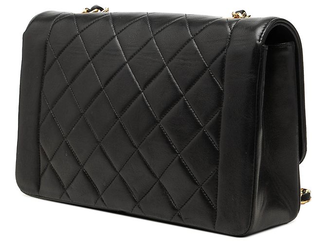 Chanel Black Medium Lambskin Diana Flap - vista 2