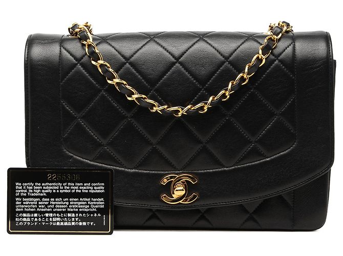 Chanel Black Medium Lambskin Diana Flap - vista 7