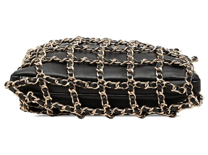 Borsa a tracolla Chanel in pelle d'agnello nera con catena e struttura - vista 3