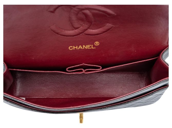 Chanel Black Medium Classic Lambskin Double Flap - vista 4