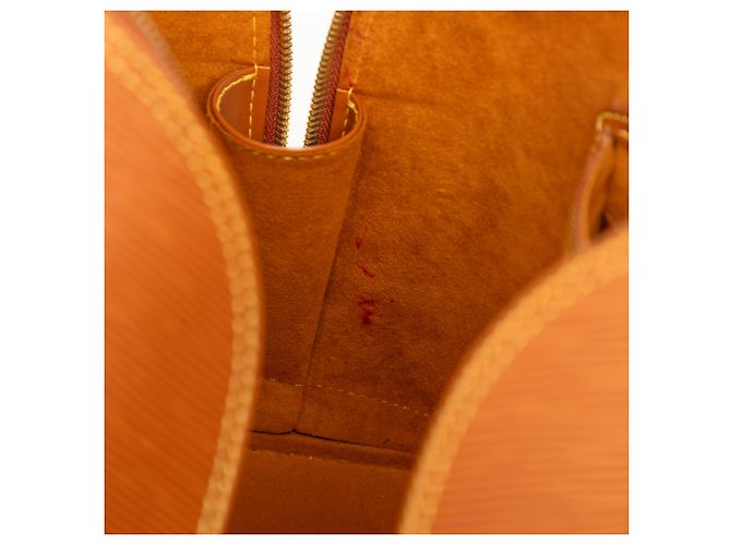Louis Vuitton Brown Epi Alma PM - vista 6