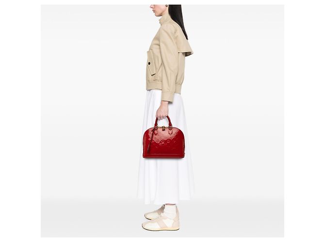Louis Vuitton Red Monogram Vernis Alma PM - vista 6