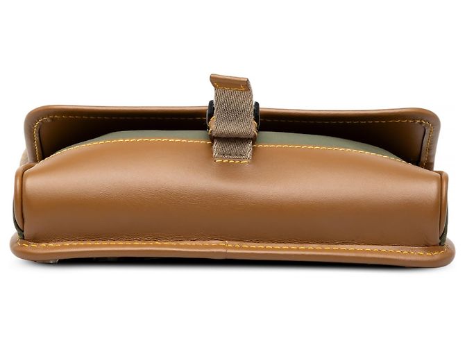 Capa para smartphone Prada em Re-Nylon com acabamento em couro verde - vista 3