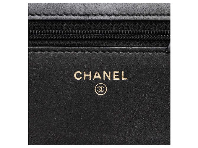 Chanel Black Quilted Caviar Boy Wallet on Chain - vista 5