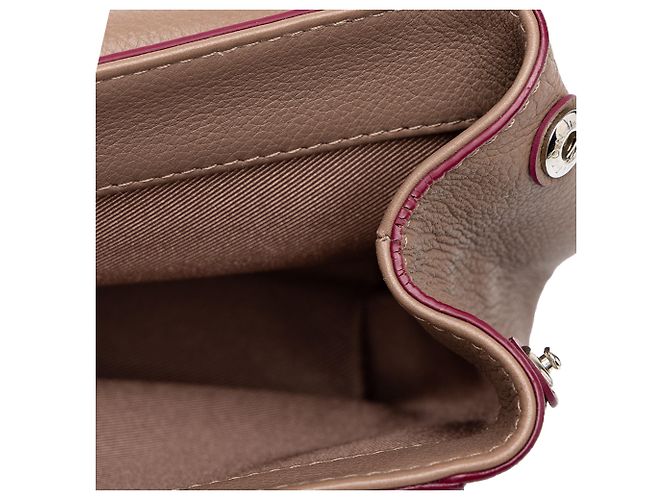 Louis Vuitton Lockme II BB em couro castanho - vista 6