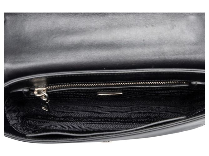 Borsa a tracolla Prada Diagramme con patta in nappa nera - vista 4