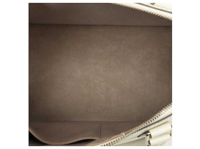 Louis Vuitton White Epi Alma PM - vista 4