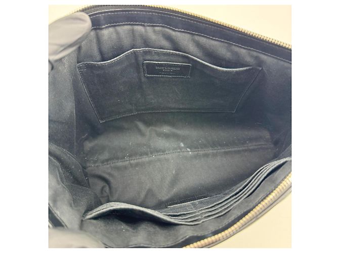 Autre Marque Clutch Lunga in Pelle Classic Monogram Saint Laurent - vista 5