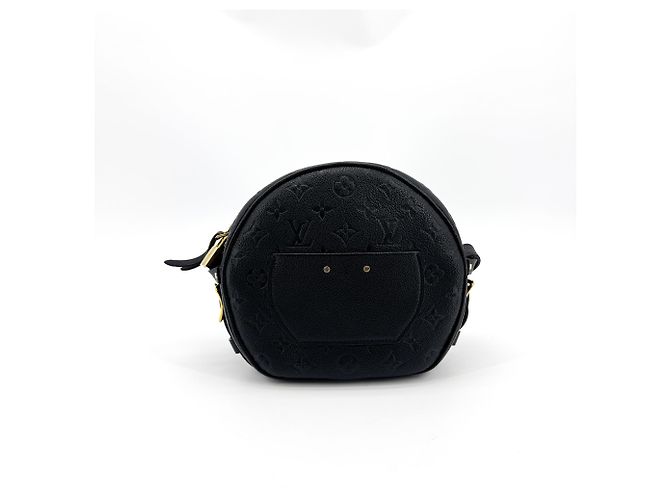 Louis Vuitton Boite Chapeau Souple Monogram Empreinte Leather MM - vista 2