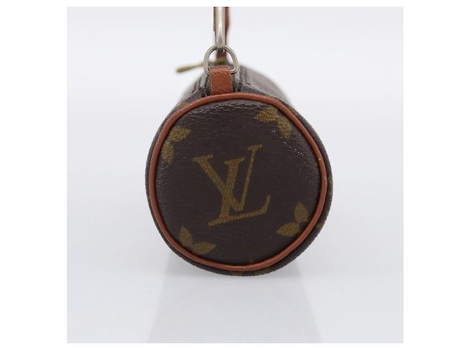 Louis Vuitton Papillon Pochette Monogram Canvas Mini - vista 4