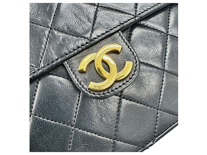 Borsa a tracolla Chanel Matelassé 22 - vista 10