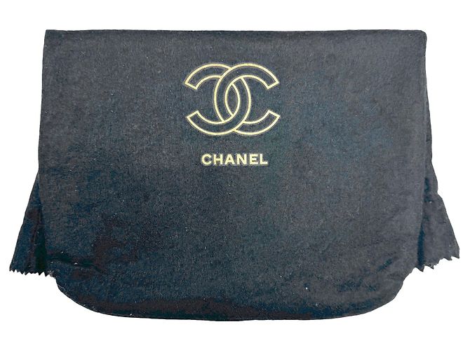 Borsa a tracolla Chanel Matelassé 22 - vista 15