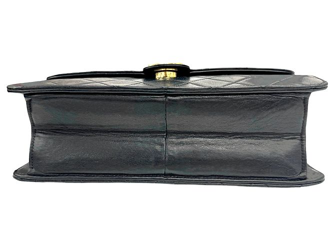 Borsa a tracolla Chanel Matelassé 22 - vista 5