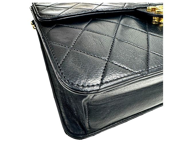 Borsa a tracolla Chanel Matelassé 22 - vista 6