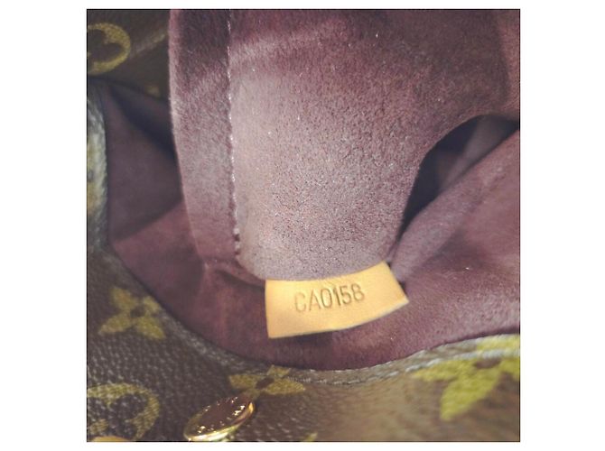 Borsa a tracolla Louis Vuitton Montaigne BB Monogram - vista 13