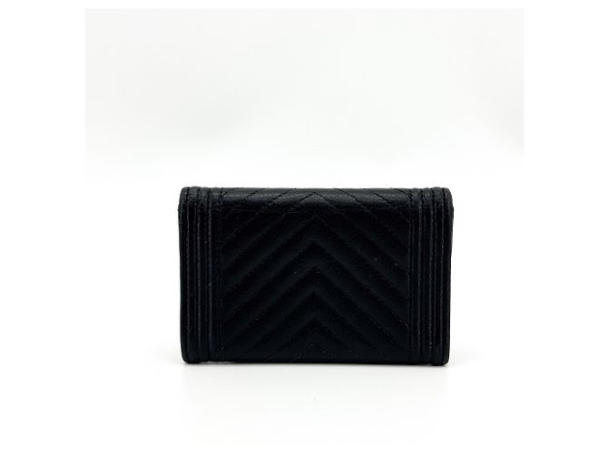 Chanel Boy Trifold Flap Chevron Caviar Small - vista 2
