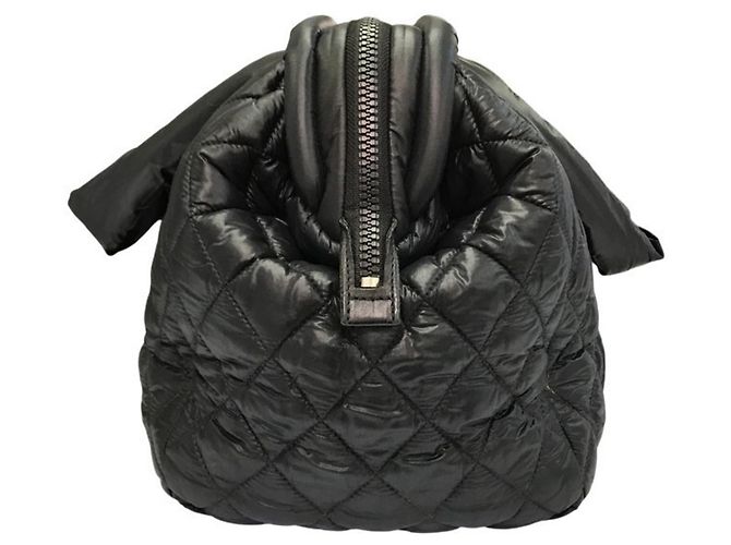 Borsa tote in nylon Chanel Coco Cocoon da donna - vista 3