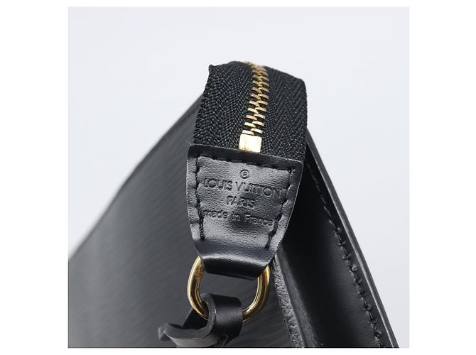 Louis Vuitton Pochette Accessoires Epi Leather MM - vista 6