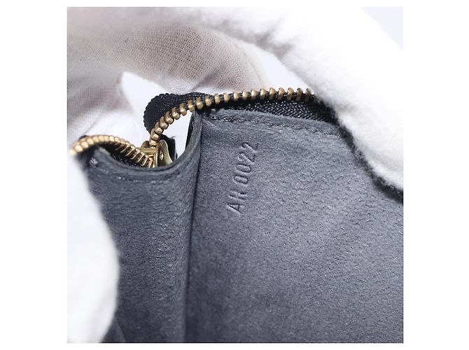 Louis Vuitton Pochette Accessoires Epi Leather MM - vista 7