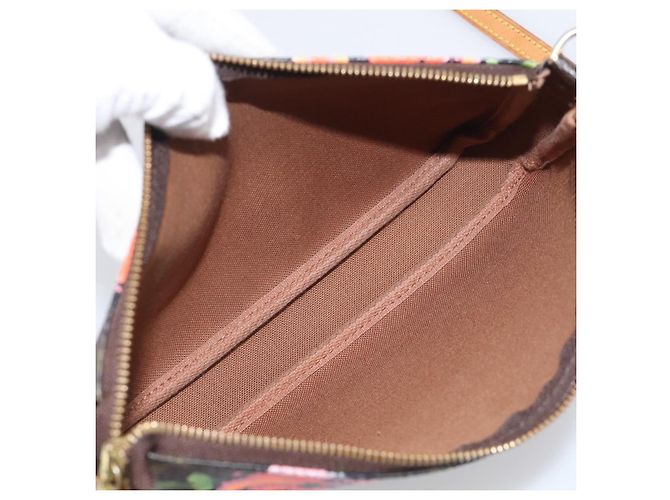 Louis Vuitton Pochette Accessoires Limited Edition Monogram Roses MM - vue 5