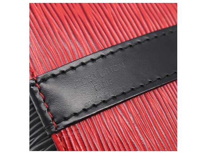 Louis Vuitton Bicolor Petit Noe Epi Leather - vista 6