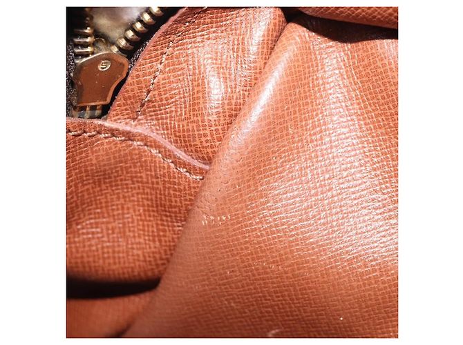 Louis Vuitton Trocadero Monogram Canvas 27 - vista 7