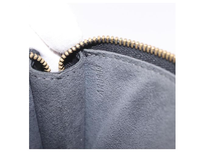 Louis Vuitton Pochette Accessoires Epi Leather MM - vista 7