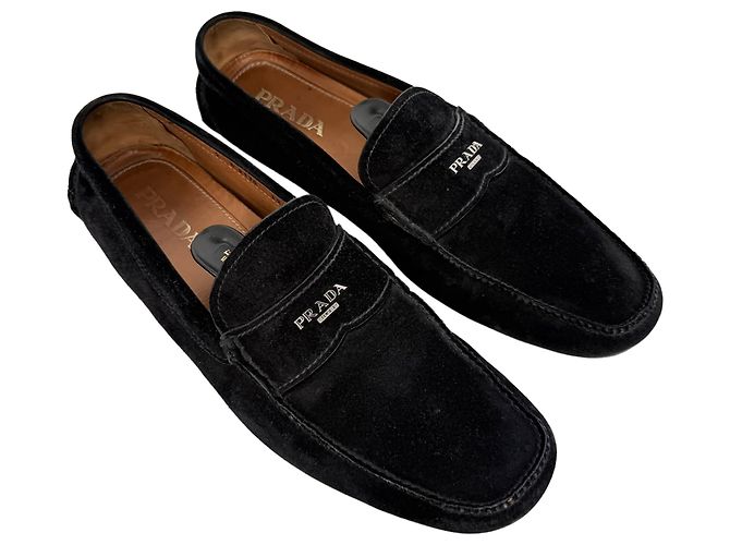 Mocassini in suede nero con placca logo Prada - vista 15