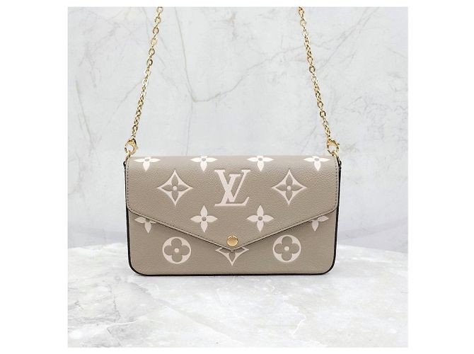 Louis Vuitton Pochette Accessories Monogram Empreinte Chain Bag - vista 11