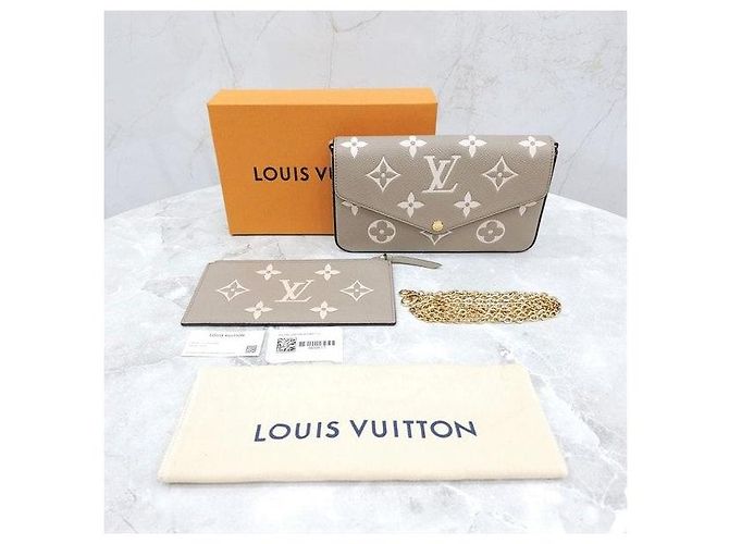 Louis Vuitton Pochette Accessories Monogram Empreinte Chain Bag - vista 8