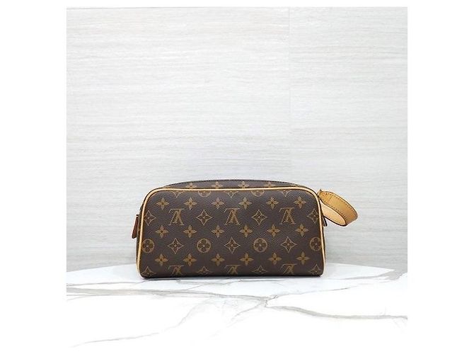 Louis Vuitton Neceser Monogram - vista 3