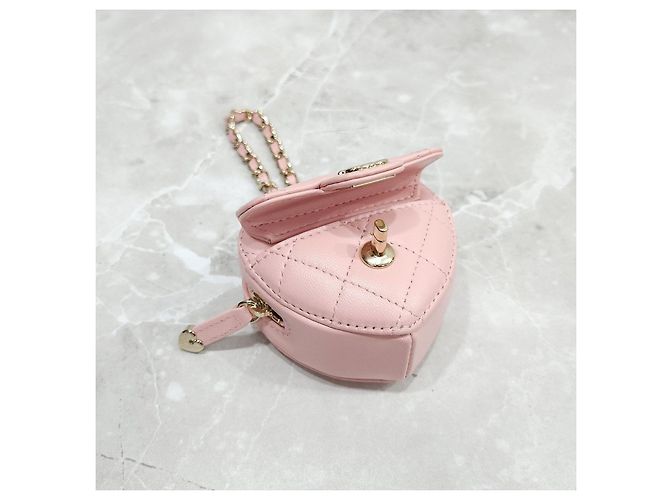 Charm per borsa Chanel cuore rosa in pelle - vista 14
