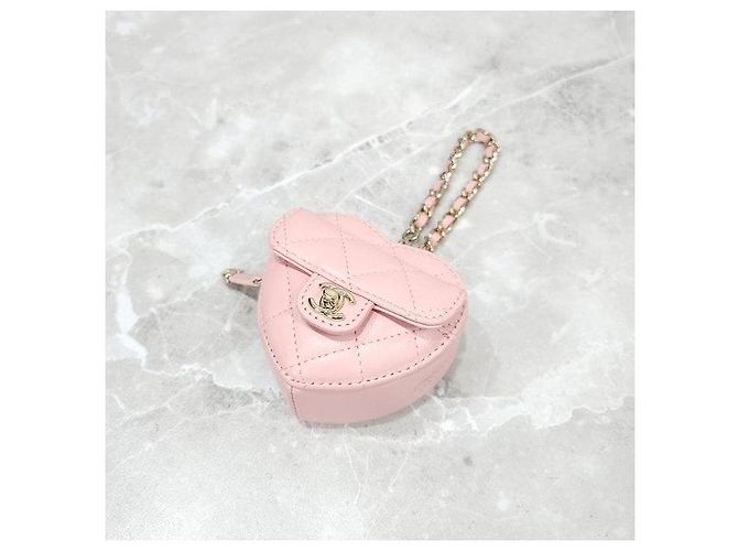 Charm per borsa Chanel cuore rosa in pelle - vista 2