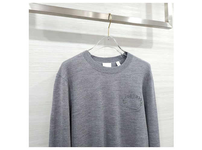 Burberry Wollpullover mit gesticktem Eichenlaub-Wappen - Ansicht 9