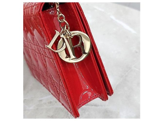 Dior Borsa a spalla con catena e pochette in vernice rossa - vista 4