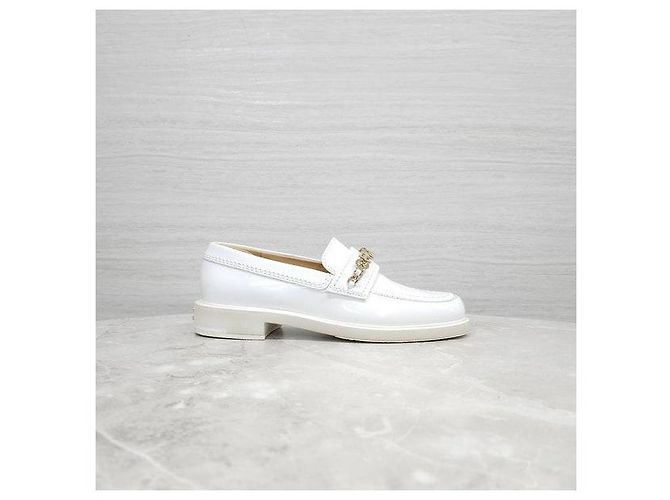 Chanel Mocassino Initial Patent Chain White - vista 5